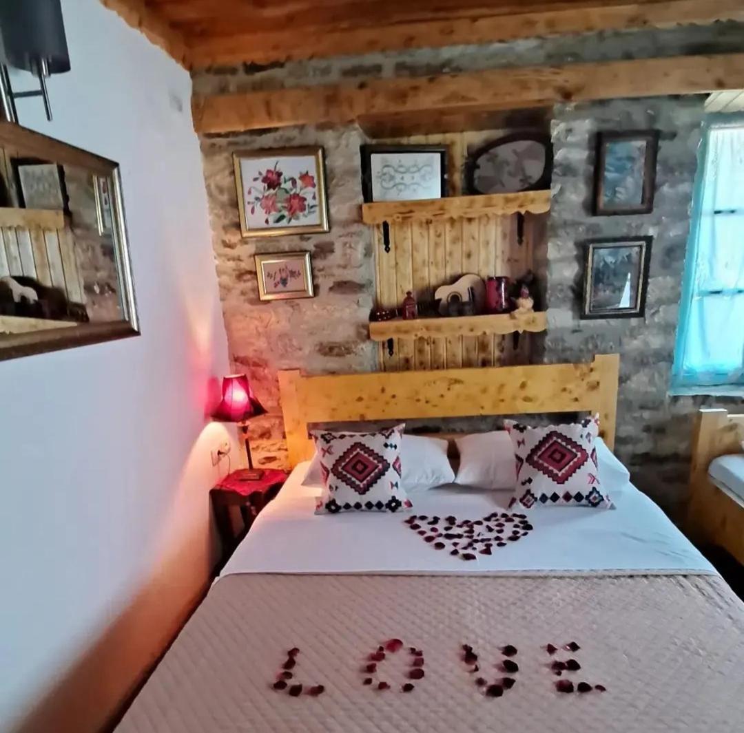 "Villa 70" Guesthouse Gjirokastra Kültér fotó