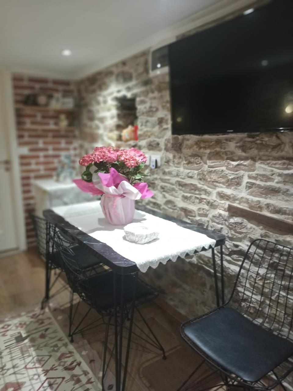 "Villa 70" Guesthouse Gjirokastra Kültér fotó