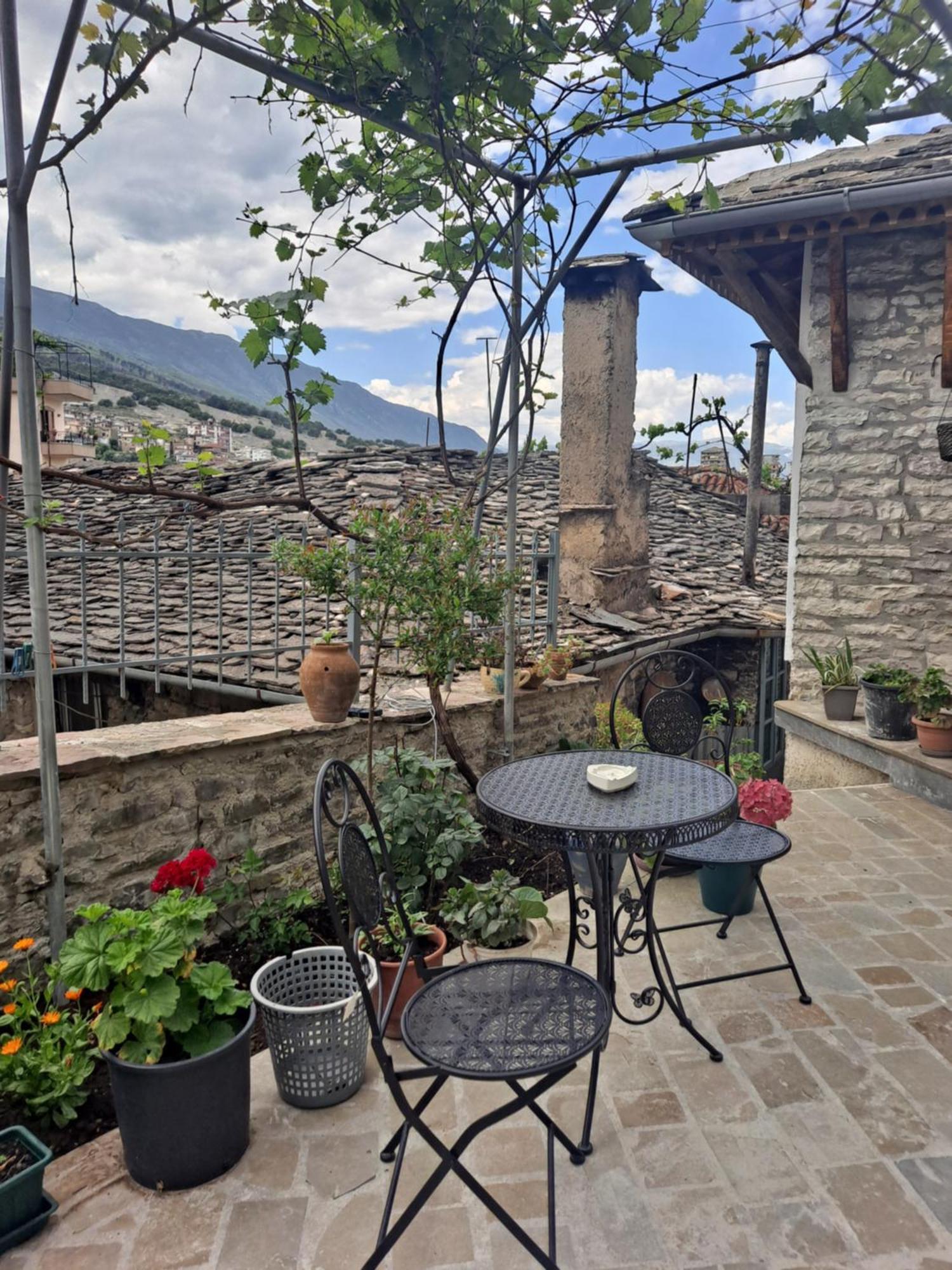 "Villa 70" Guesthouse Gjirokastra Kültér fotó