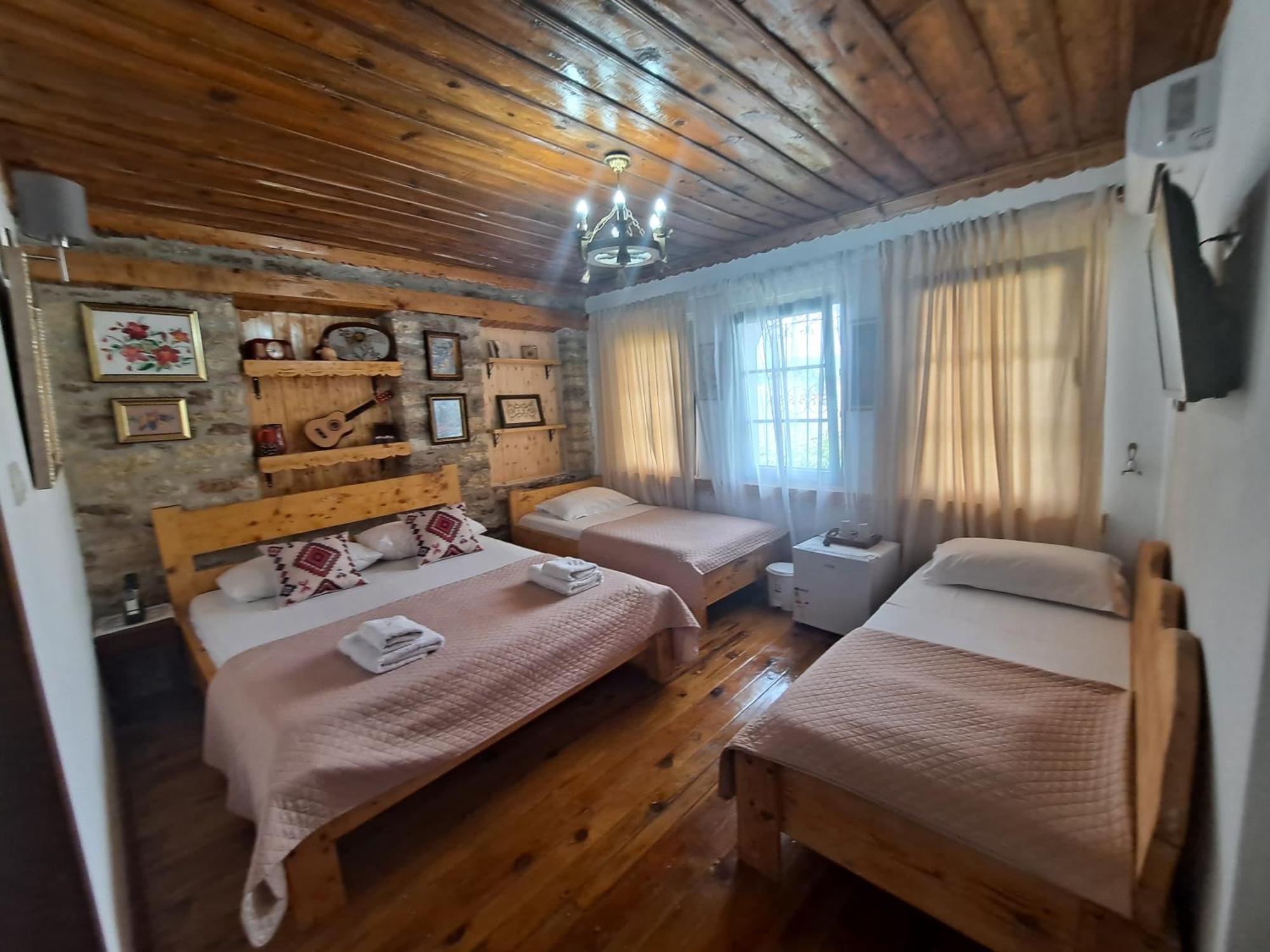 "Villa 70" Guesthouse Gjirokastra Kültér fotó