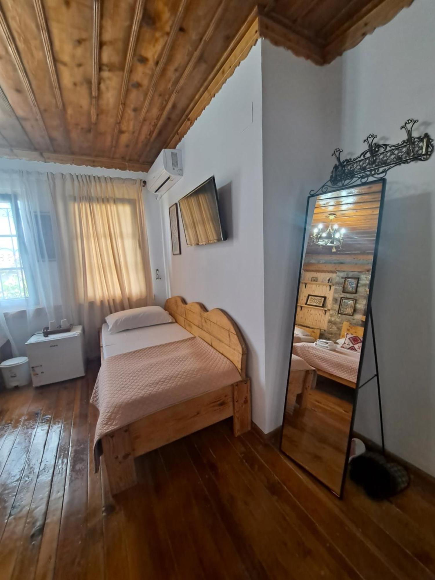 "Villa 70" Guesthouse Gjirokastra Kültér fotó